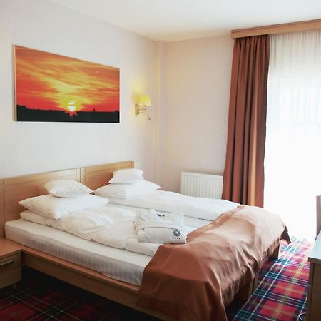 Hotel Leon & Spa 阿拉德 外观 照片